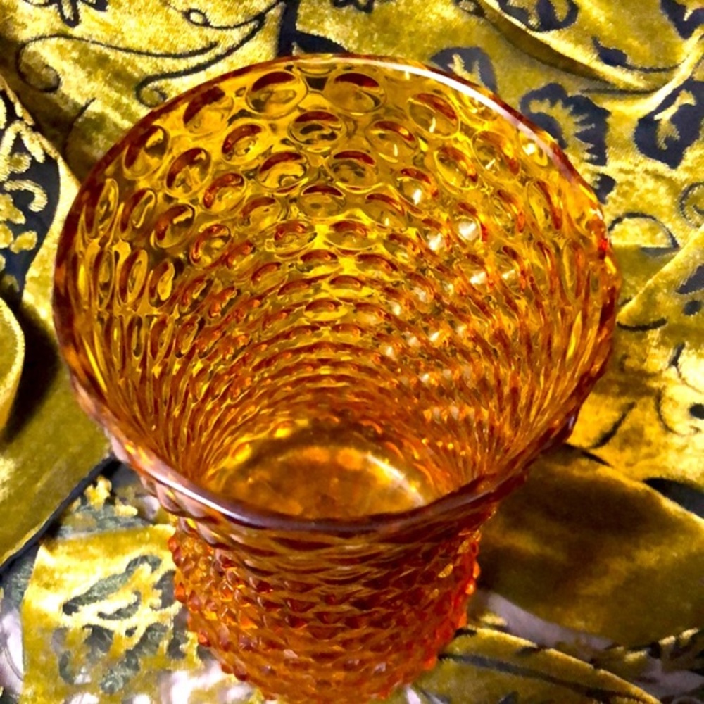 VINTAGE AMBER FLORAL VASE - Picture 3 of 3